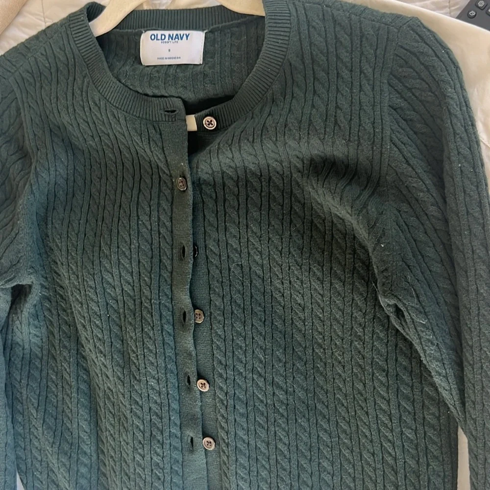 Old Navy Green Cable Knit Sweater - Picture 2 of 2